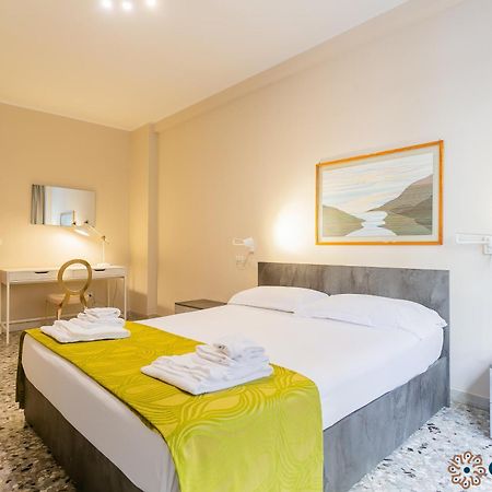 Piccinni Guesthouse By Apulia Accommodation Bari Exterior foto